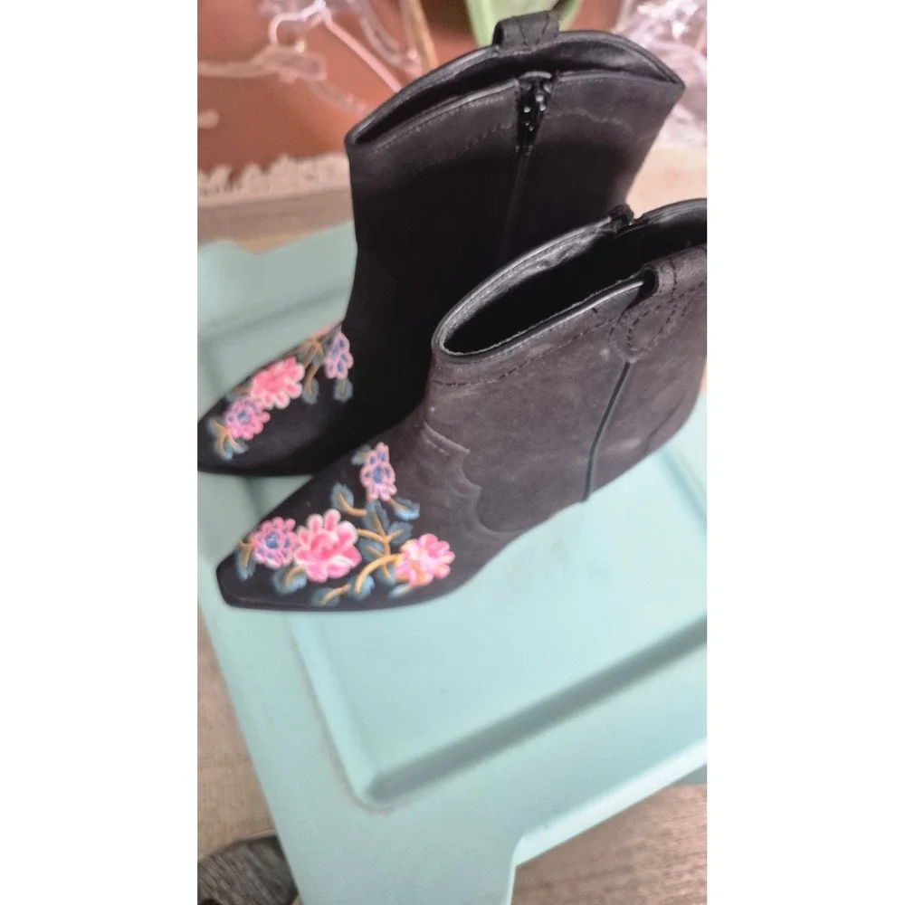 Pioneer Woman Cowgirl Garden Boots Black Floral Embroidered Western Booties 9W - Picture 6 of 13